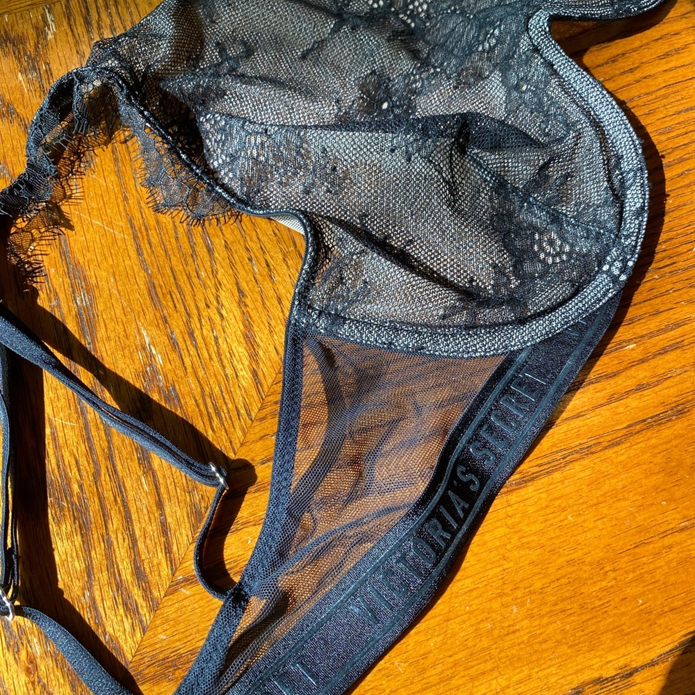 High Neck Bra - Picture 2 of 3